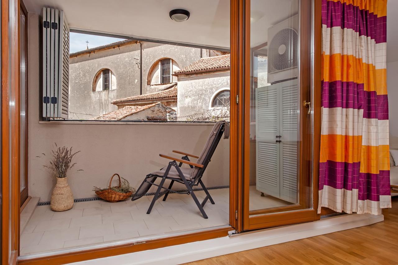 Apartment Campanile Rovinj Exterior photo