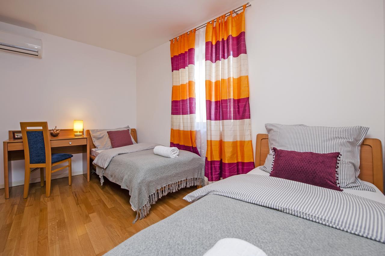 Apartment Campanile Rovinj Exterior photo
